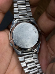 Seiko 5 — White Textured Dial | 37mm Japanese Automatic (23 Jewels) Watch.