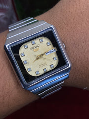 Seiko 5 “Zamana” — 1984 TV-Case Automatic | Cream & Crystal Watch.
