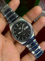 Seiko 5 Automatic — Black Dial Watch | Ref 7009-8760.