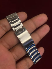 Vintage Seiko 5 — Midnight Blue Dial Watch | Ref. 7009-3131.