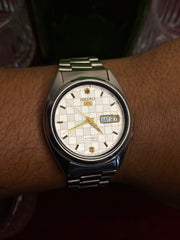Seiko 5 — Silver-White Check Dial with Gold Accents | 38mm Japanese Automatic Watch.