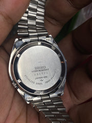 Seiko 5 “Slate” — 7009 Grey Dial Automatic watch.
