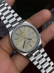 Seiko 5 “Grey Linen” — 7009 Textured Dial Automatic watch.