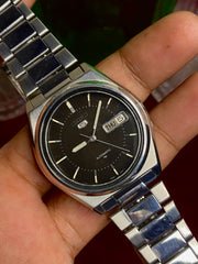 Seiko 5 Automatic — Black Dial Watch | Ref 7009-8760.