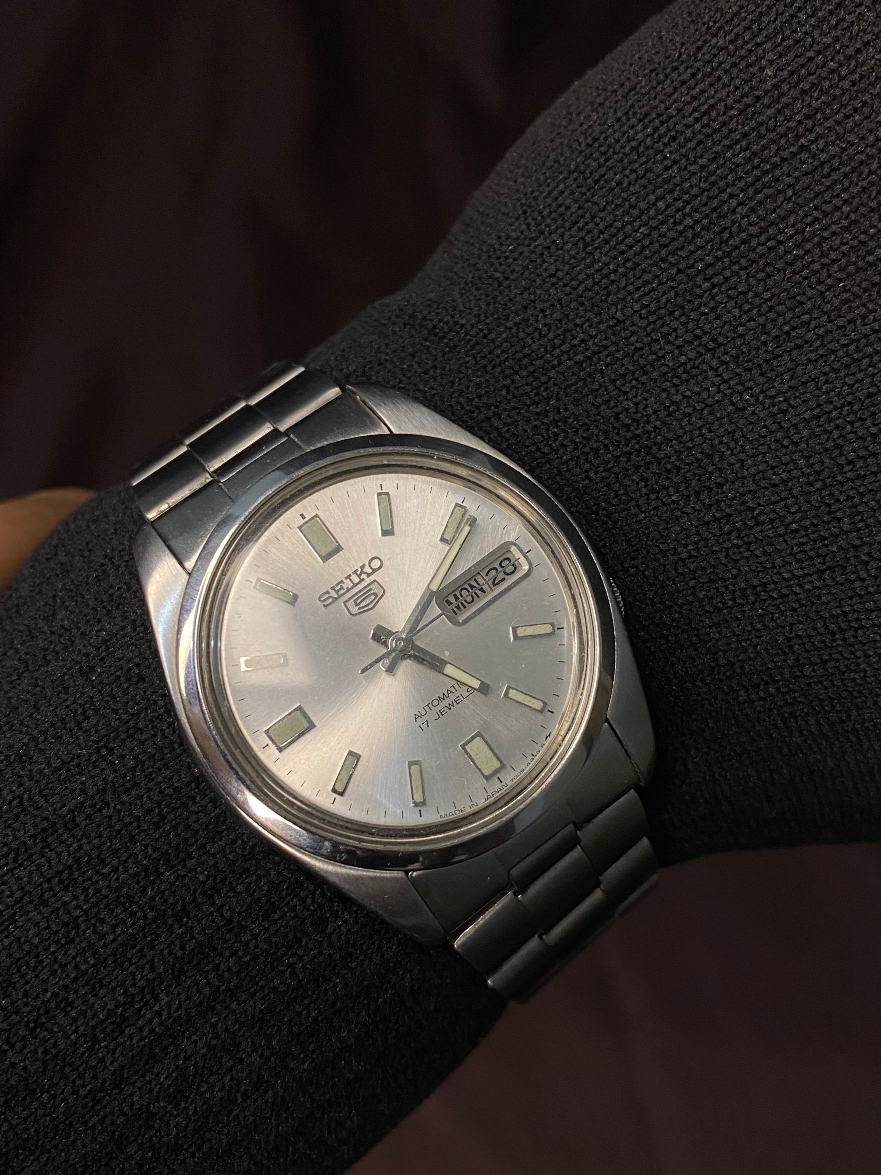 Vintage 1991 Seiko 5 Sunburst Silver Dial Watch