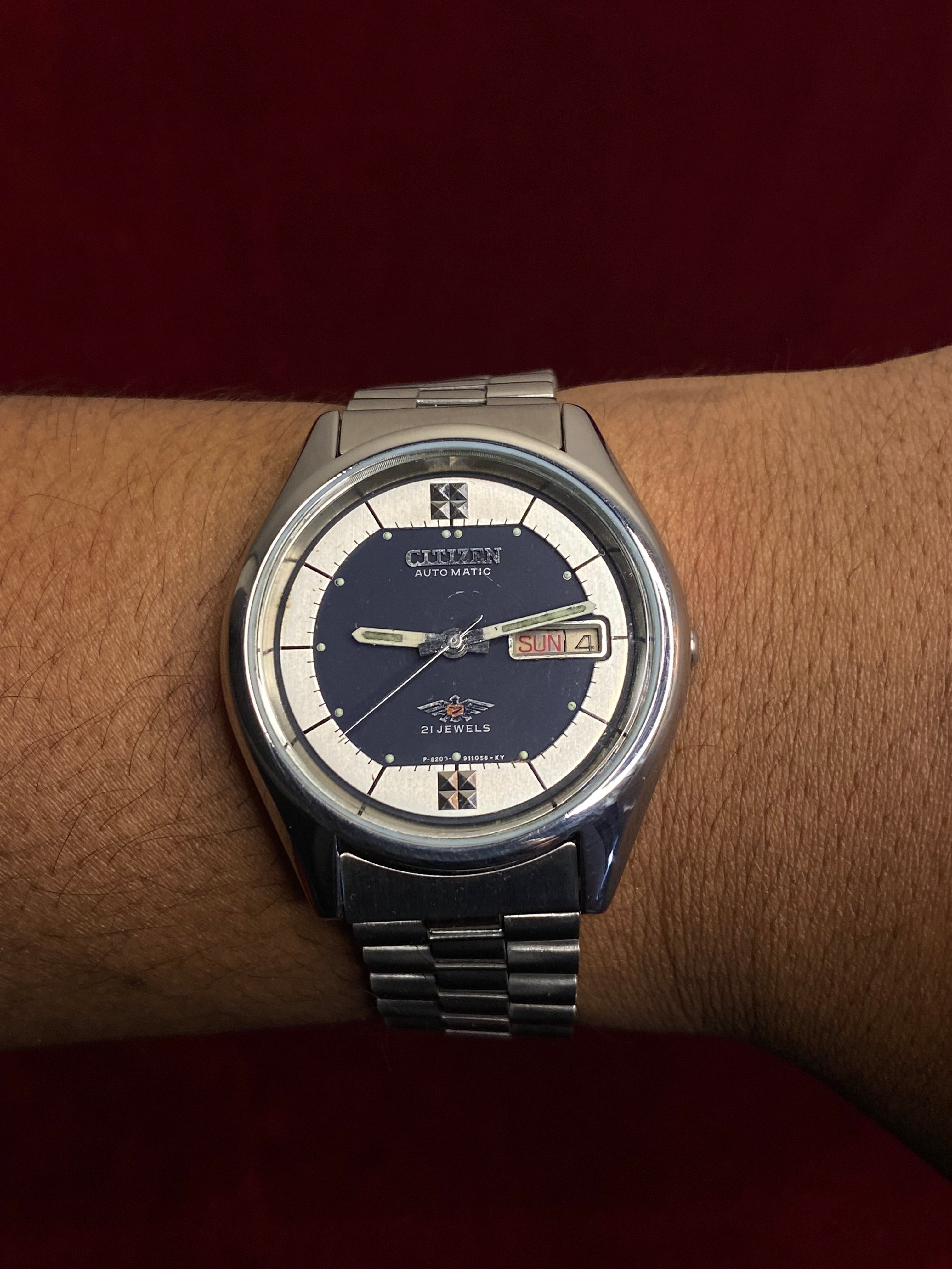 Vintage Citizen Eagle 7 — Navy Blue Two-Tone Dial | Ref. 4-285875 KT | Cal. 8200 | 38mm.
