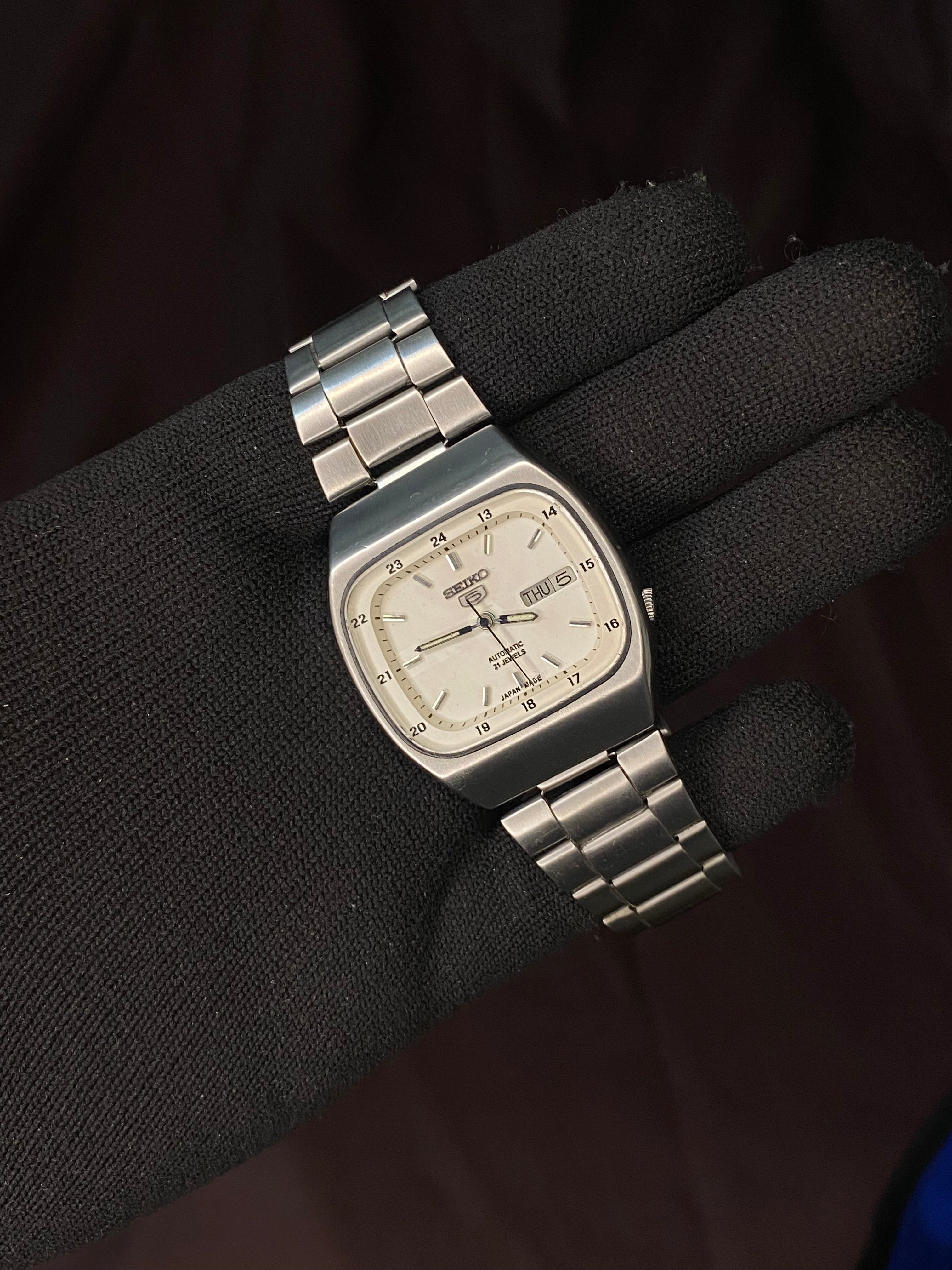 Seiko 5 Tv White Sunburst Dial 1992 Vintage Automatic Watch