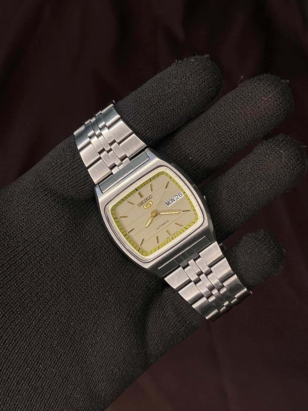 Seiko 5 Sunburst  Grey Tv Dial Watch