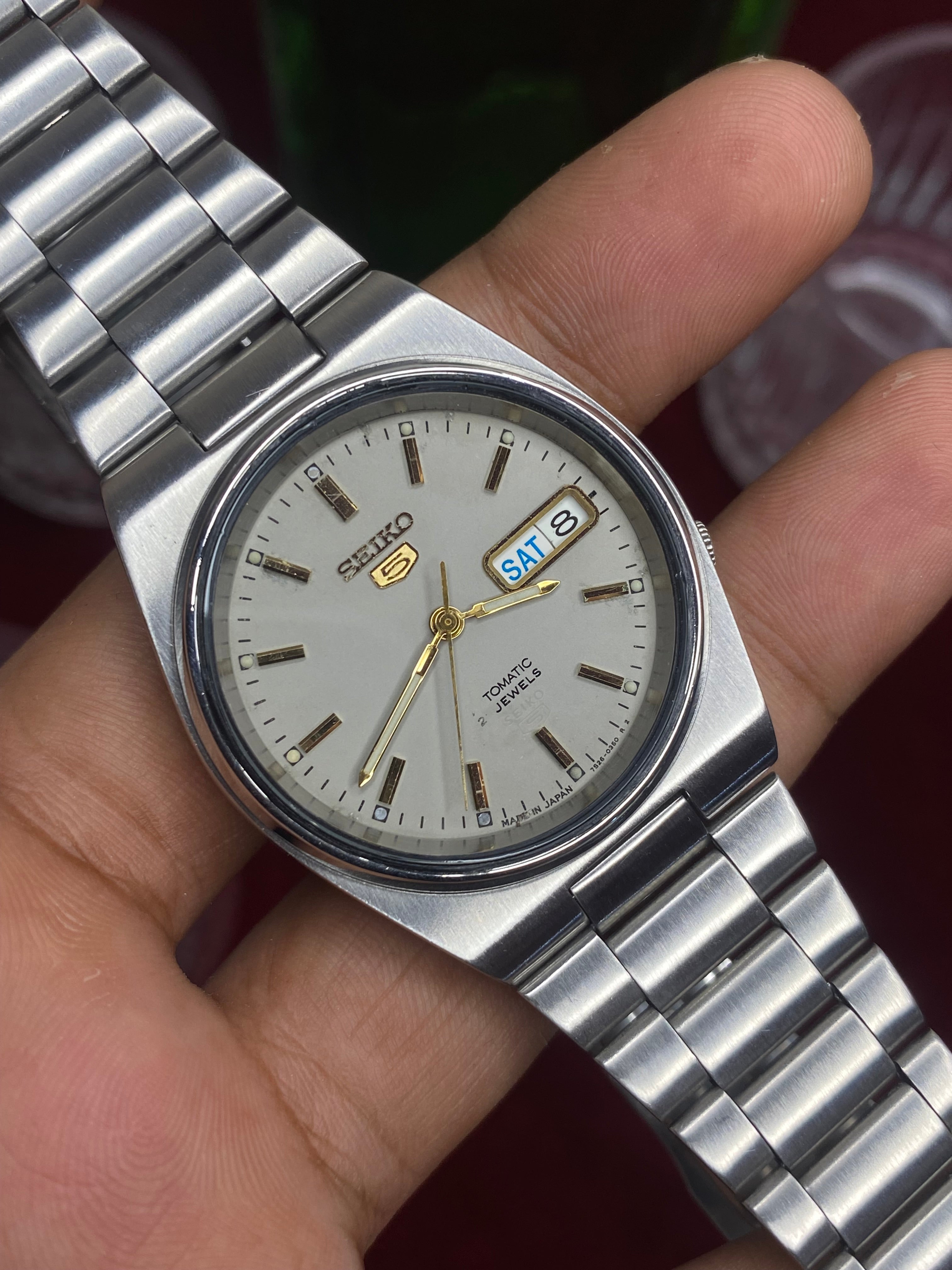 Seiko 5 — Silver- Champagne Sunburst Dial | 38mm Japanese Automatic watch.