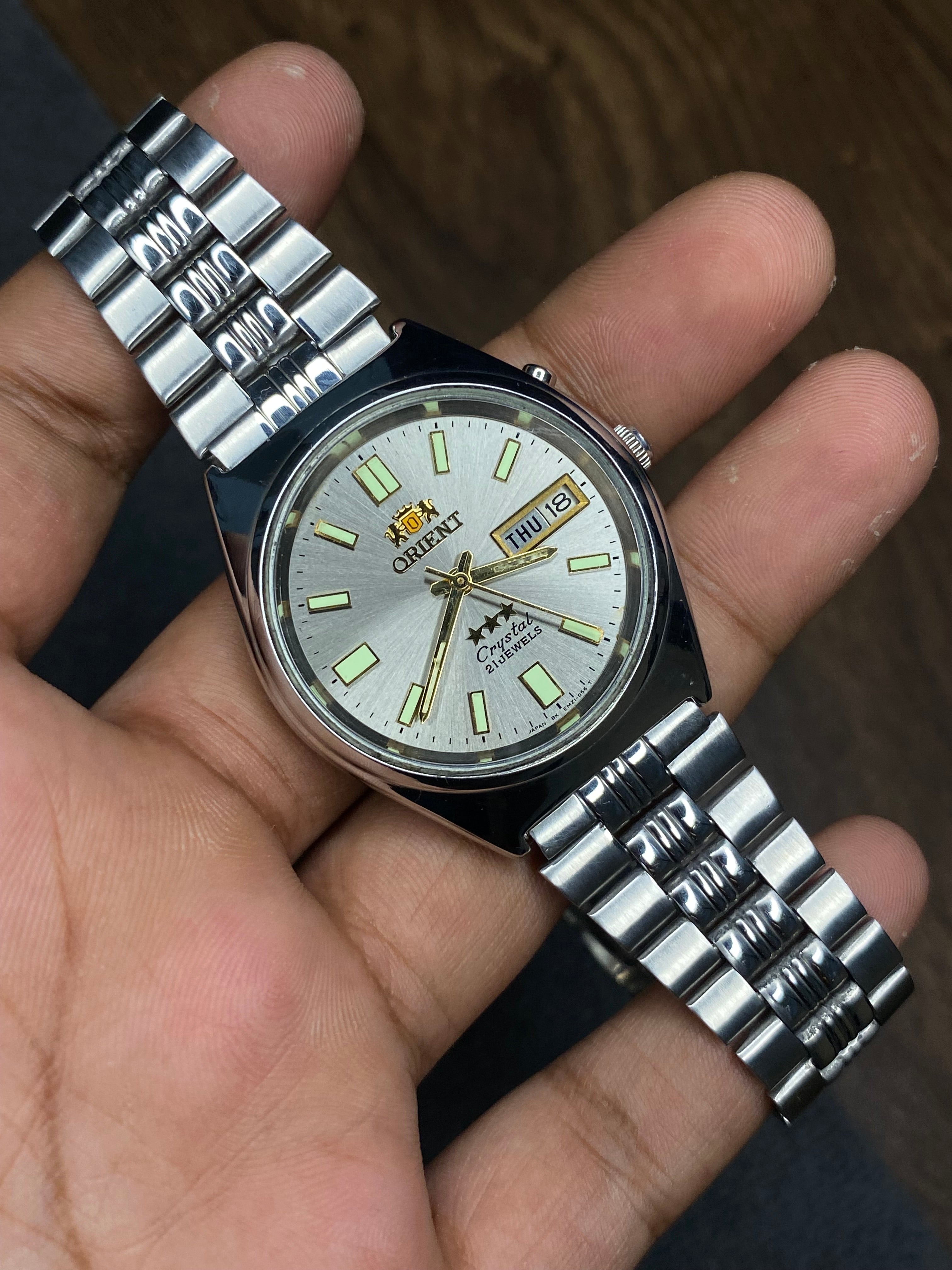Orient Three Star — Silver Sunburst Dial | 38mm All-Steel Japanese Automatic Watch.