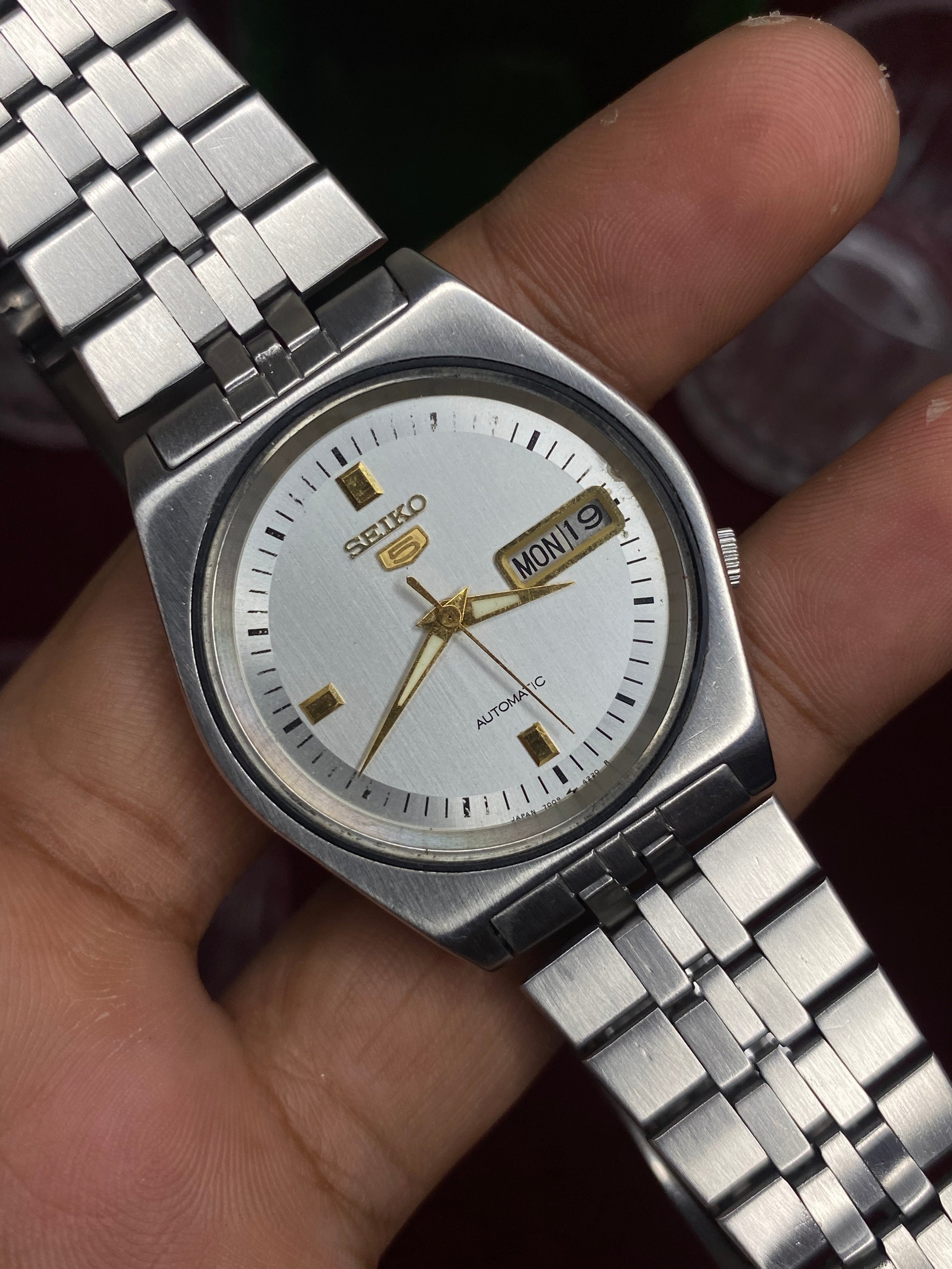 Seiko 5 “Warm Ivory” — 7009 Gold-Accent Automatic watch.