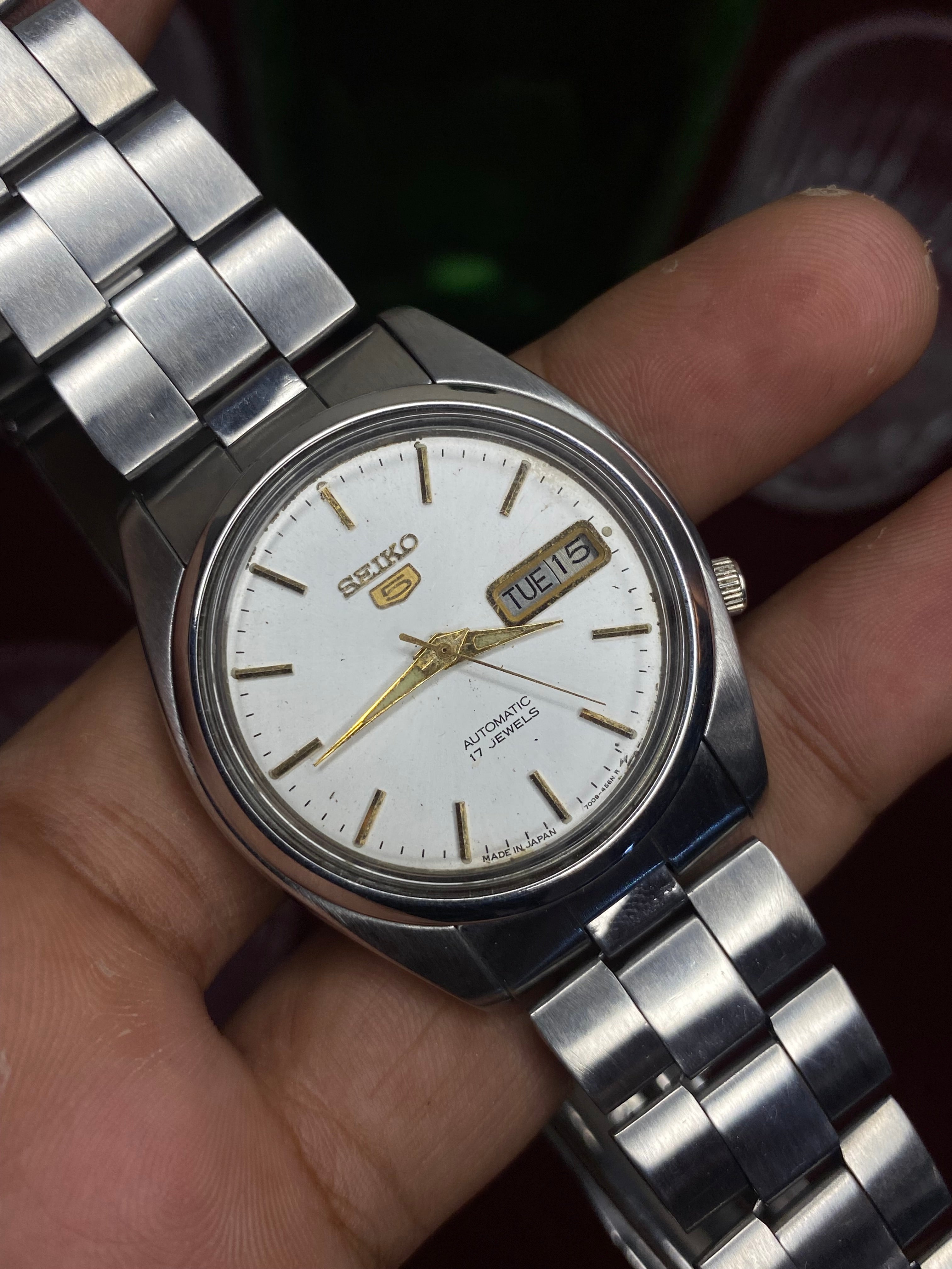 Seiko 5 — Cream Dial with Gold Accents | 38mm Japanese Automatic watch.