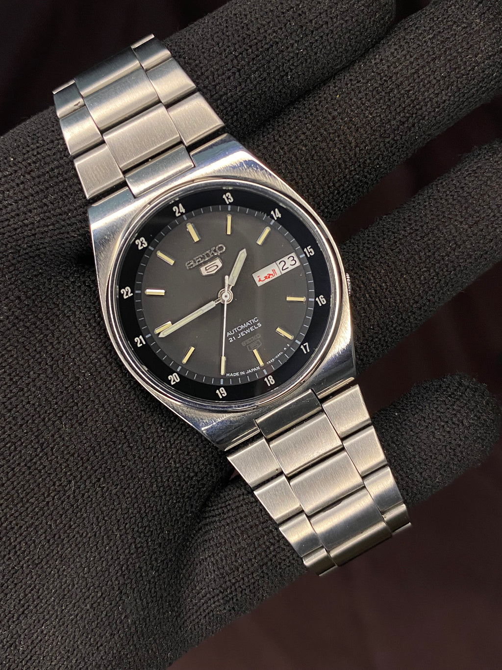 Seiko 5 Grey Railway Time Watch