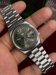 Vintage SEIKO 5 AUTOMATIC  — “OLIVE”Dial Watch | 38MM | 7019-8180.