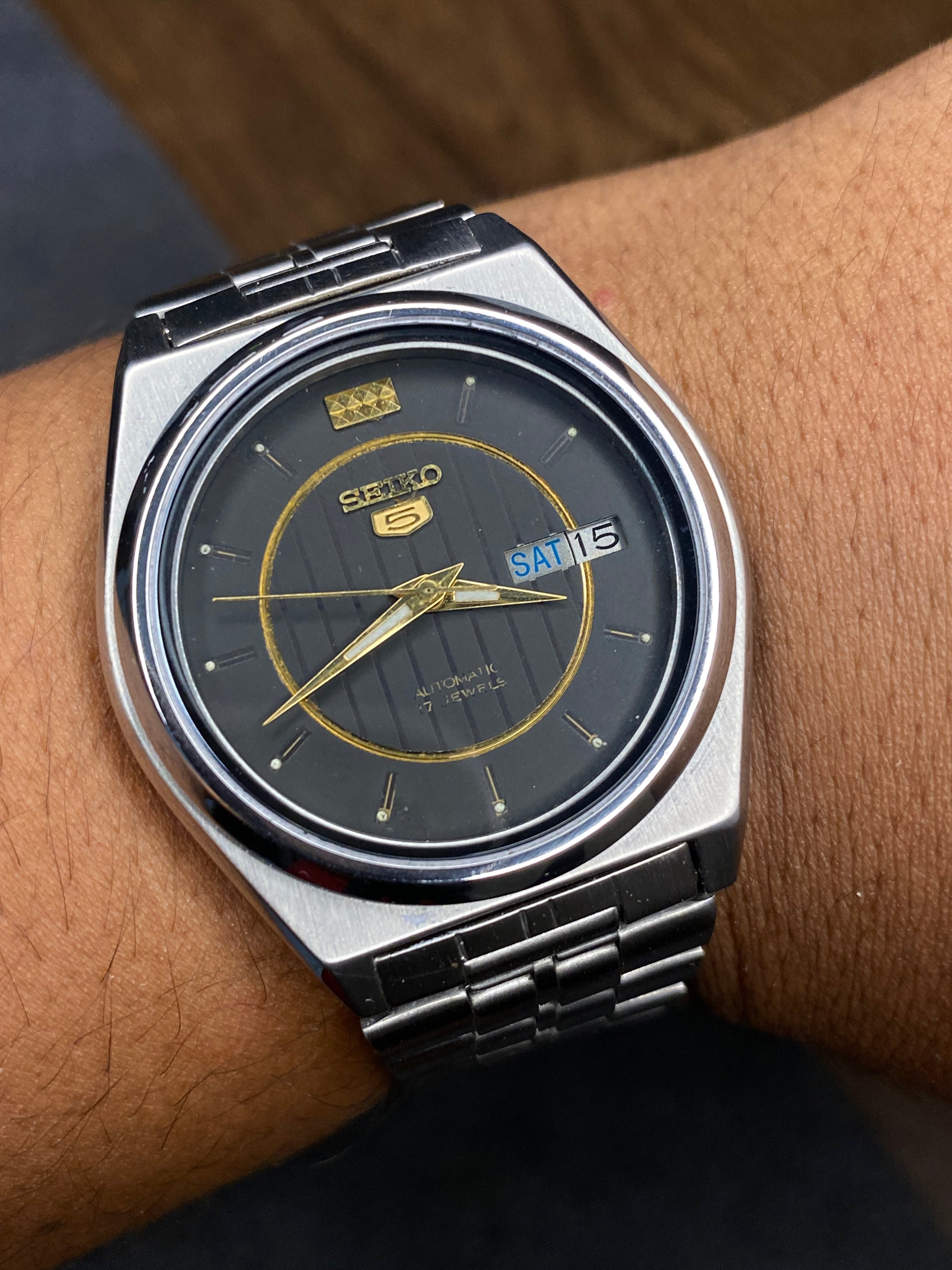 Seiko 5 — Matte Black & Gold Circle Dial | 38mm Japanese Automatic Watch.