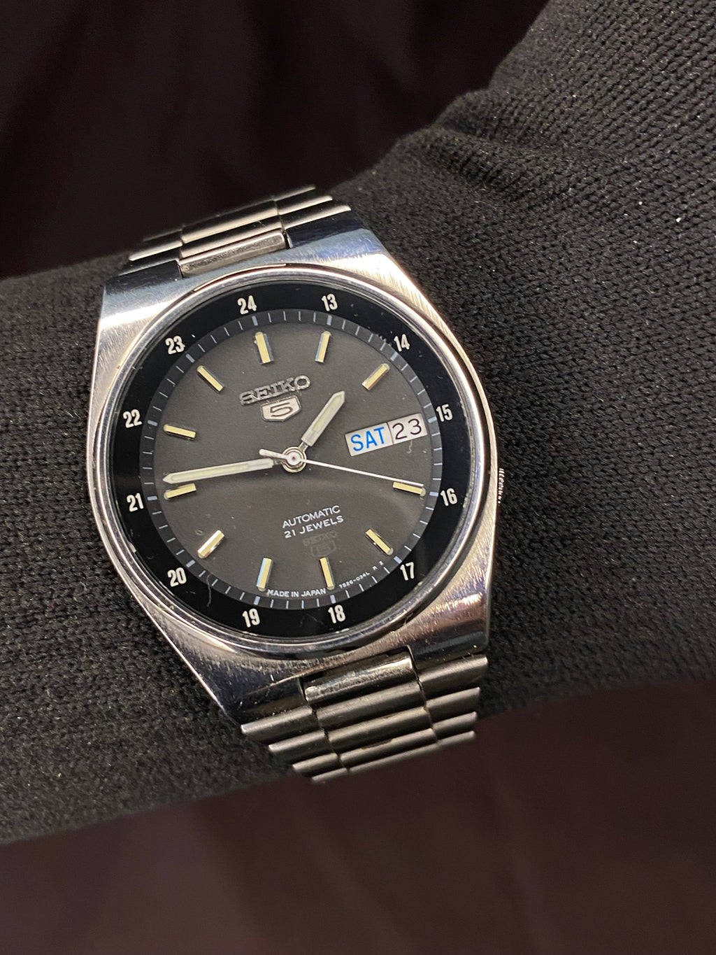 Seiko 5 Grey Railway Time Watch