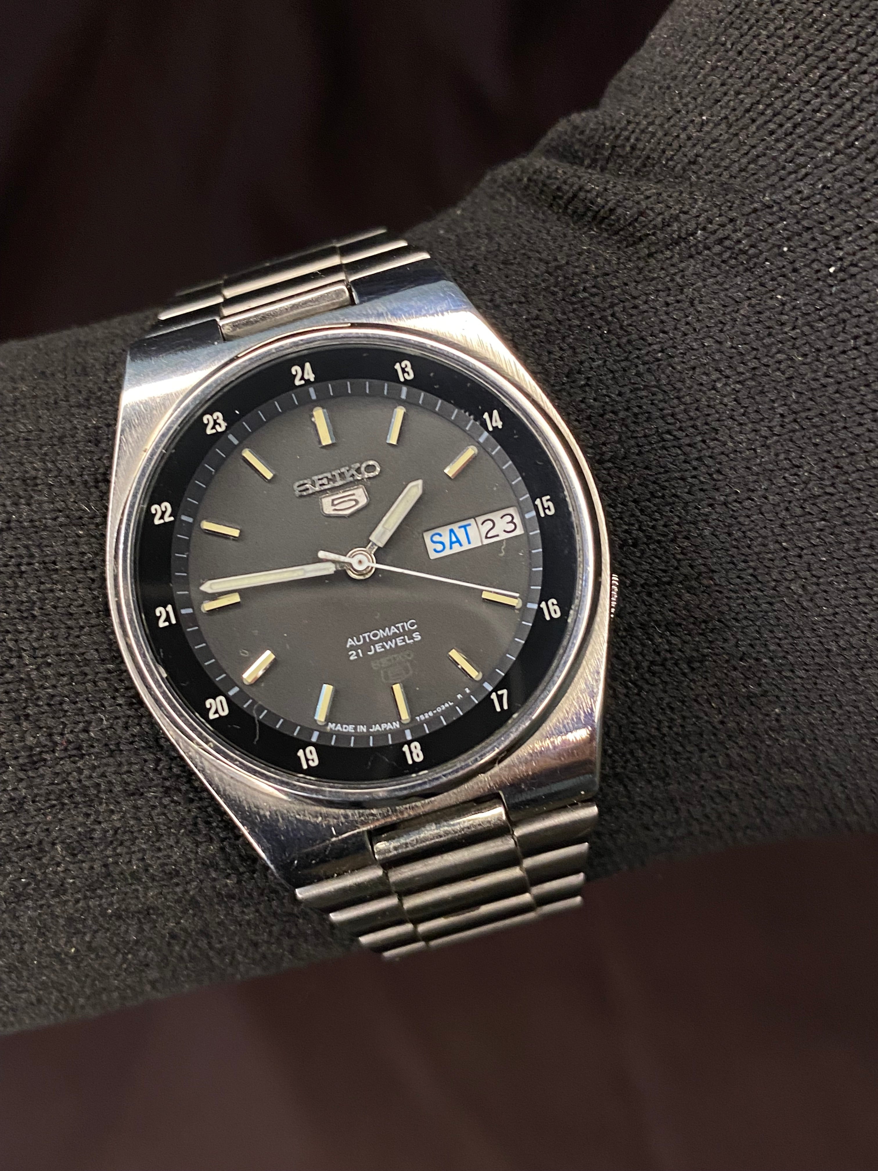 Seiko 5 Grey Railway Time Watch