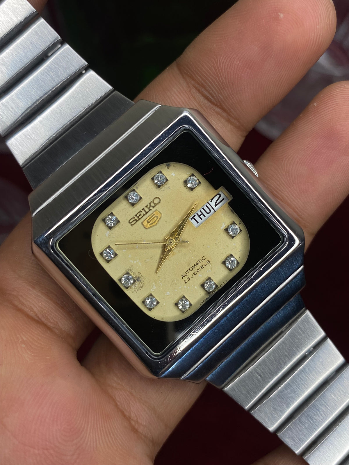 Seiko 5 “Zamana” — 1984 TV-Case Automatic | Cream & Crystal Watch.