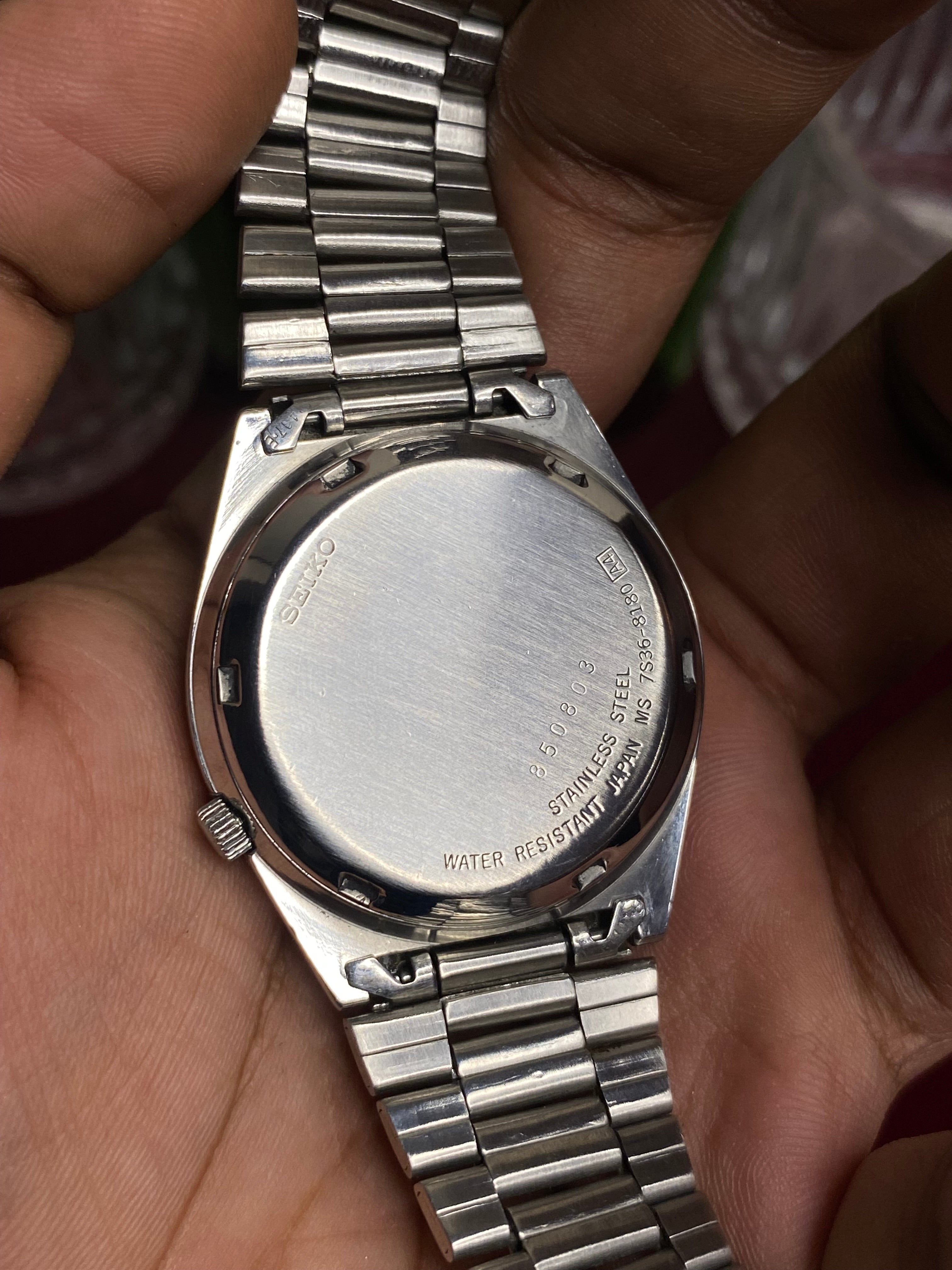 Seiko 5 Automatic — White Pinstripe Textured Dial, 36mm | Ref 7S36-8180.