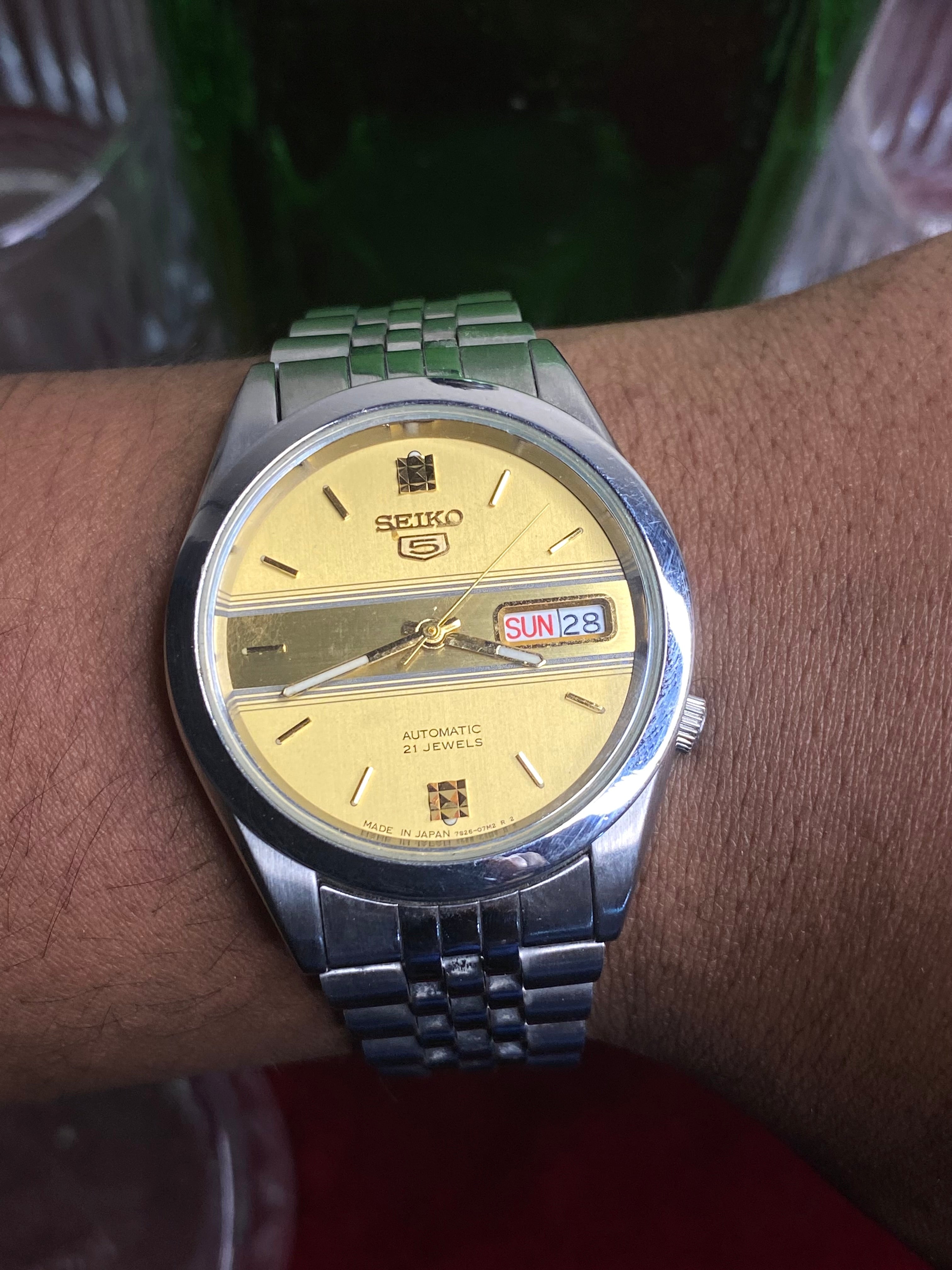 Seiko 5 “Golden Hour” — Champagne Textured Dial | Ref. 7S26 Watch.
