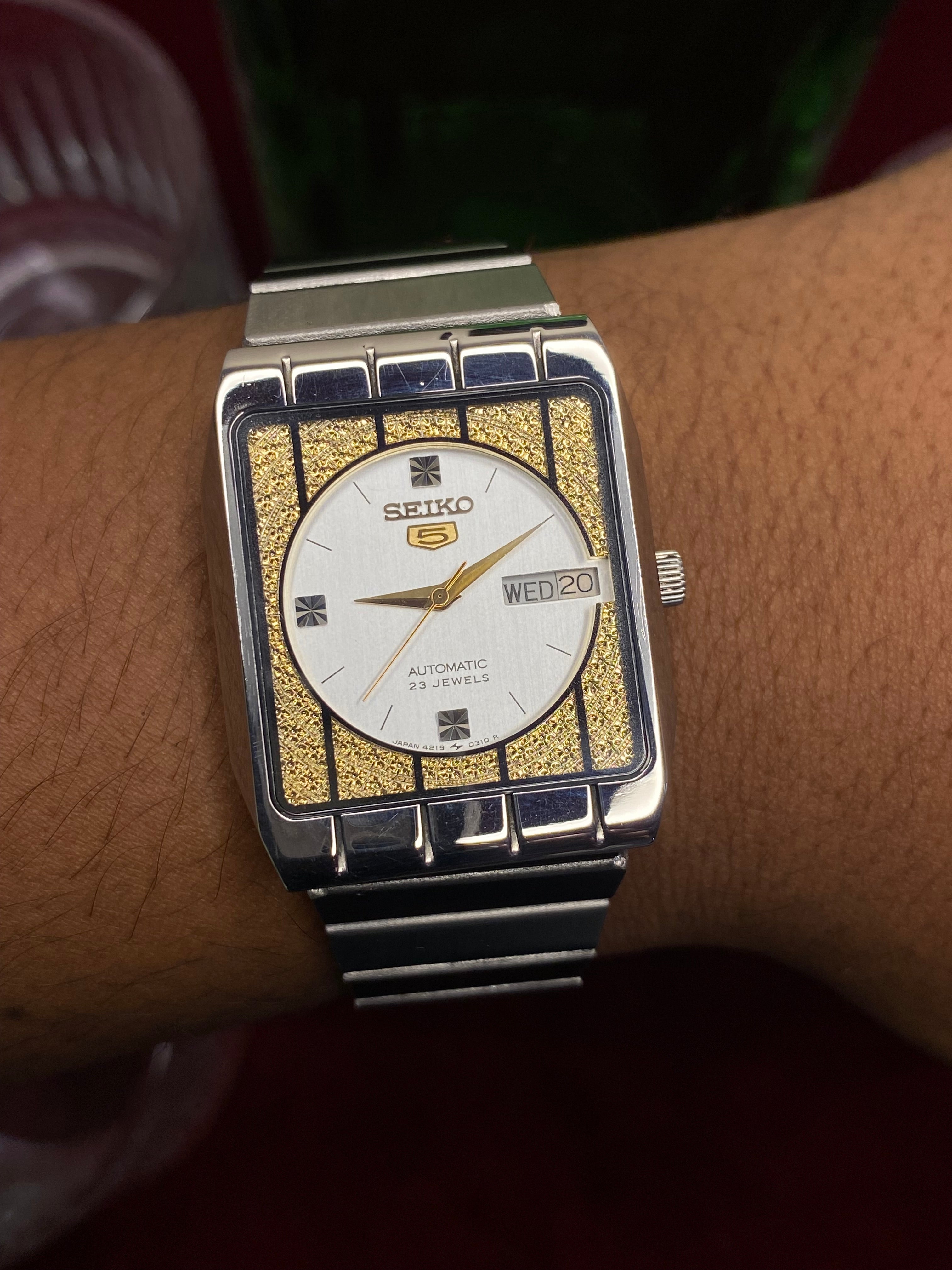 Seiko 5 Automatic — Gold-Inlay Tank White Dial | Ref 4219-5250.