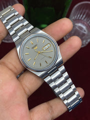 Seiko 5 — Clean Silver-Grey Dial | 38mm Japanese Automatic Watch.
