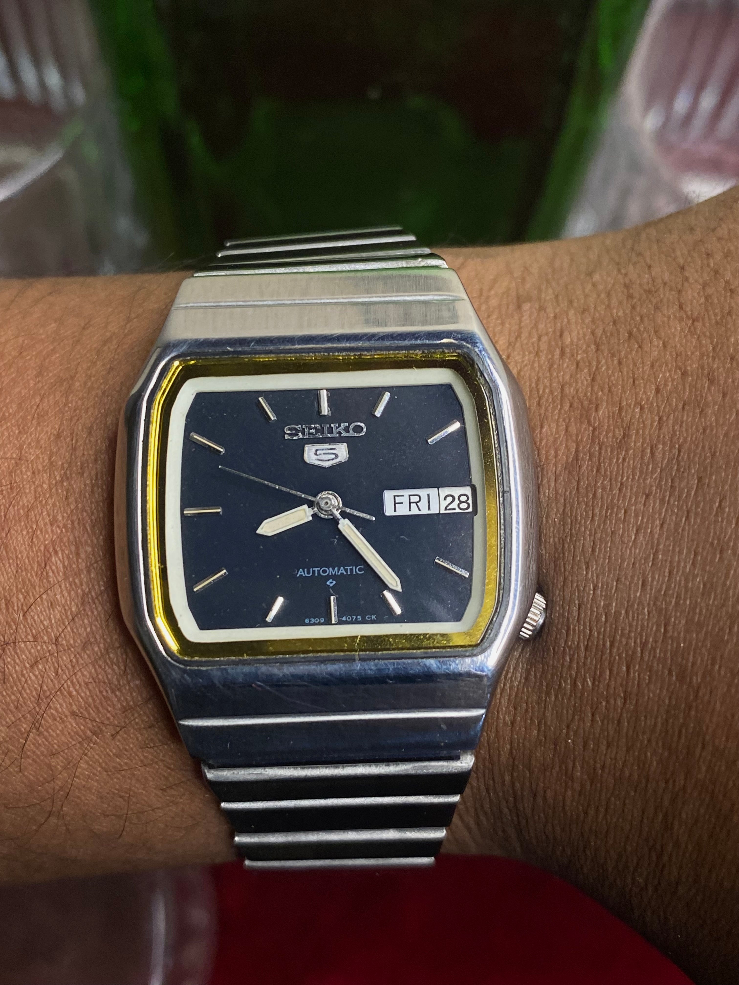 Seiko 5 Automatic — TV-Case Dark Blue Dial Watch | Ref 6309-401C.