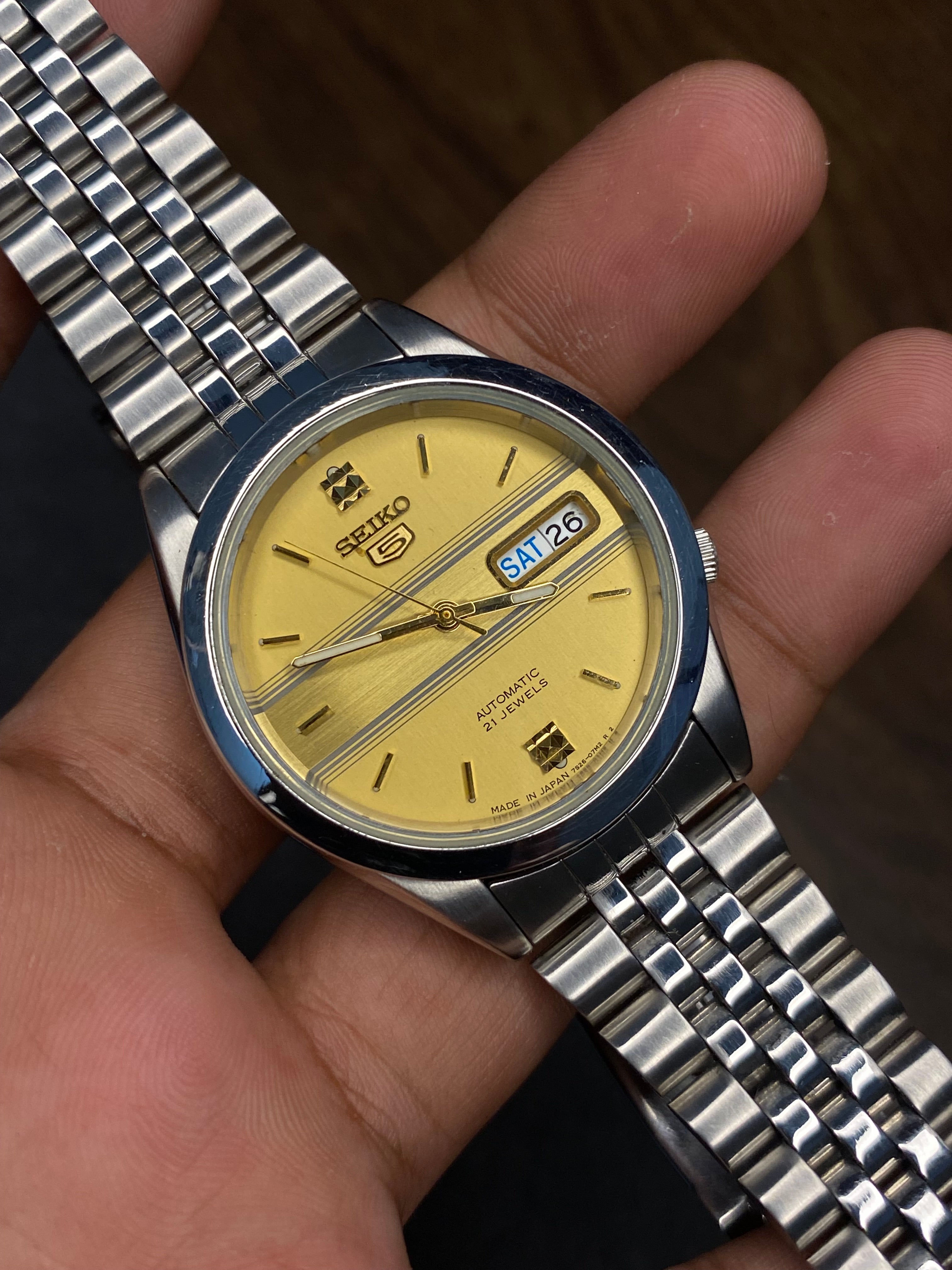 Seiko 5 “Golden Hour” — Champagne Textured Dial | Ref. 7S26 Watch.