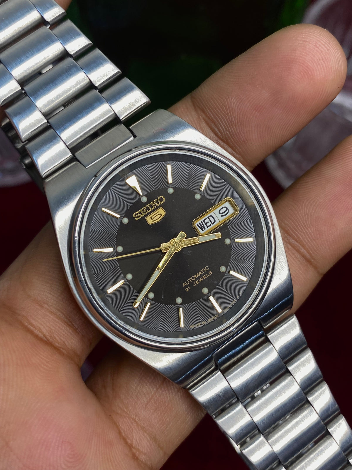 Seiko 5 Automatic — Black "Wave" Dial watch with Exhibition Back | Ref 7S26-0480.