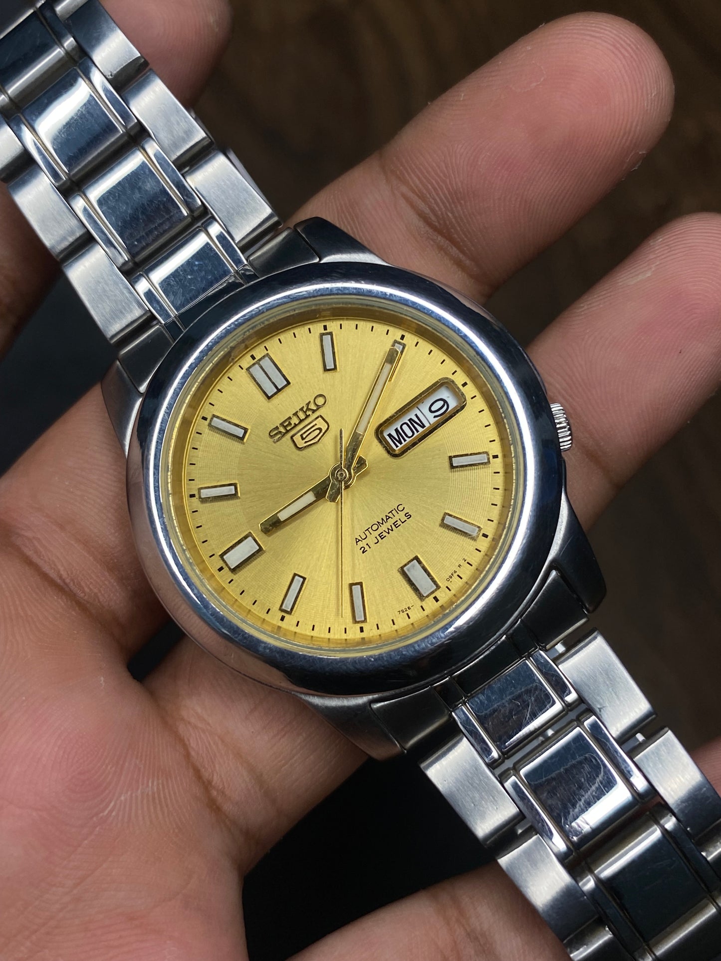 Beautiful Seiko 5 SNKK13K1 Golden Sunburst Dial Watch With Transparent Back.