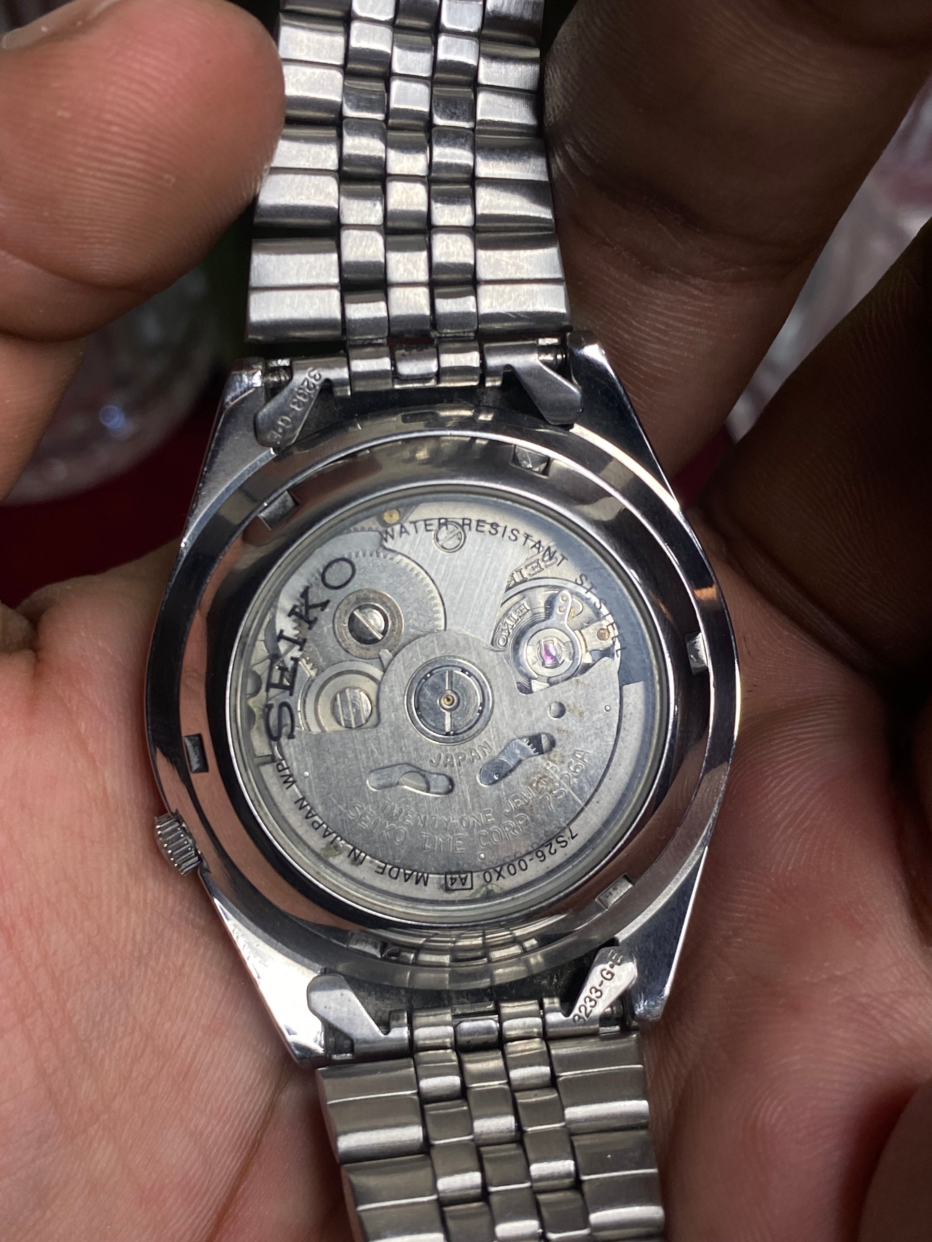 Seiko 5 “Golden Hour” — Champagne Textured Dial | Ref. 7S26 Watch.