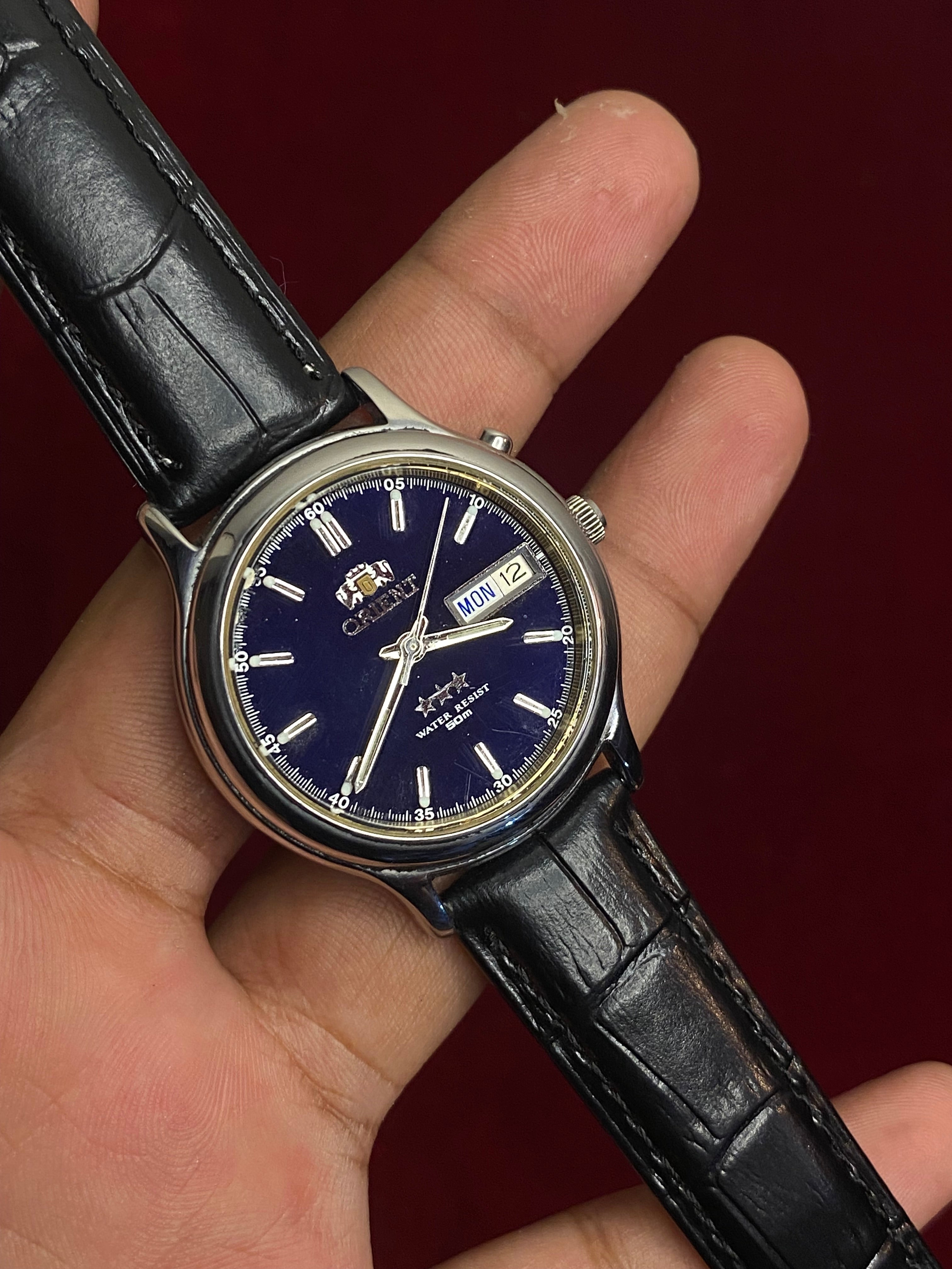 Orient 3-Star Automatic — Blue Sunburst Dial, Gold Chapter Ring | Ref. EM68-C0 | 38mm.