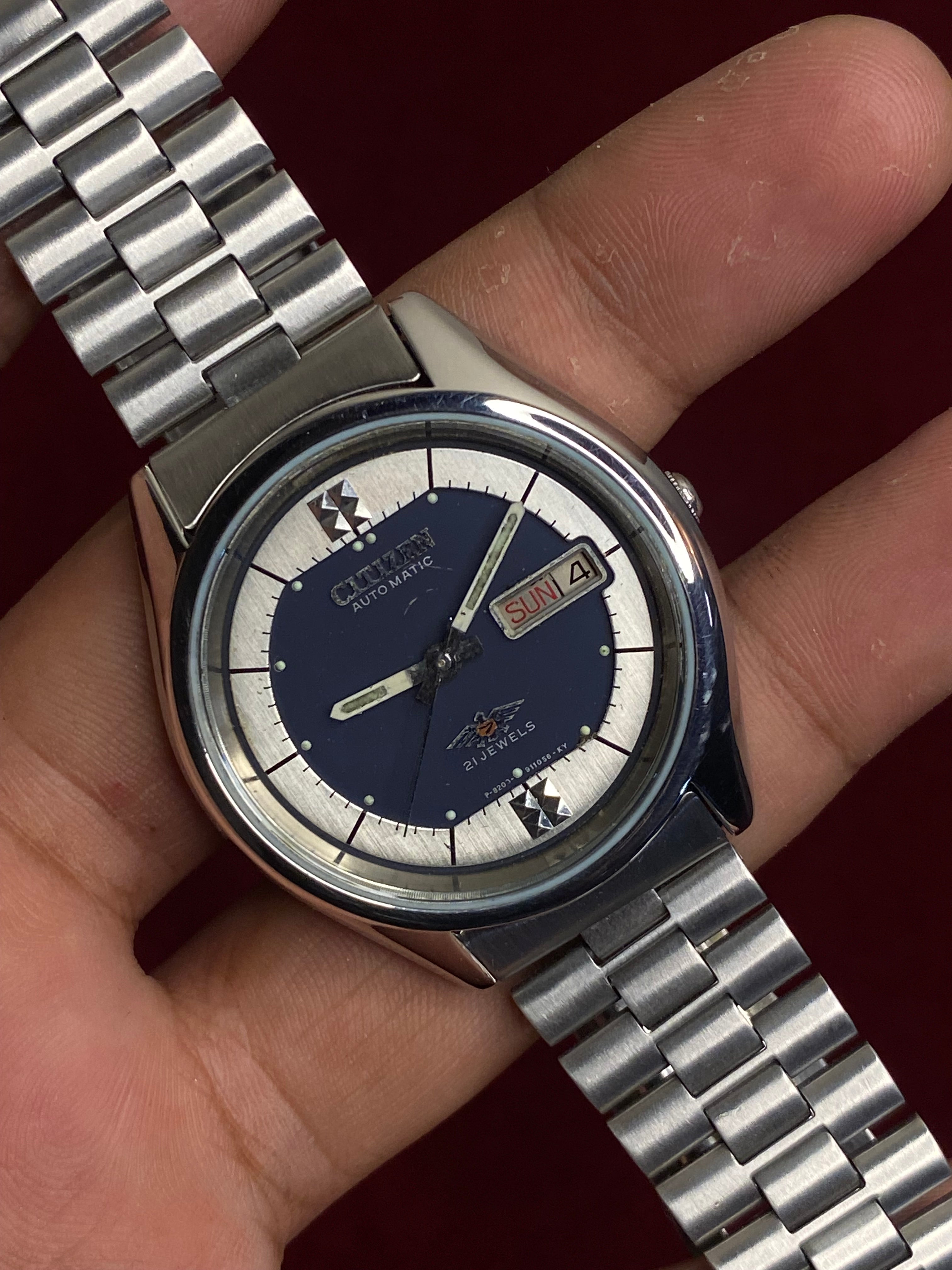 Vintage Citizen Eagle 7 — Navy Blue Two-Tone Dial | Ref. 4-285875 KT | Cal. 8200 | 38mm.