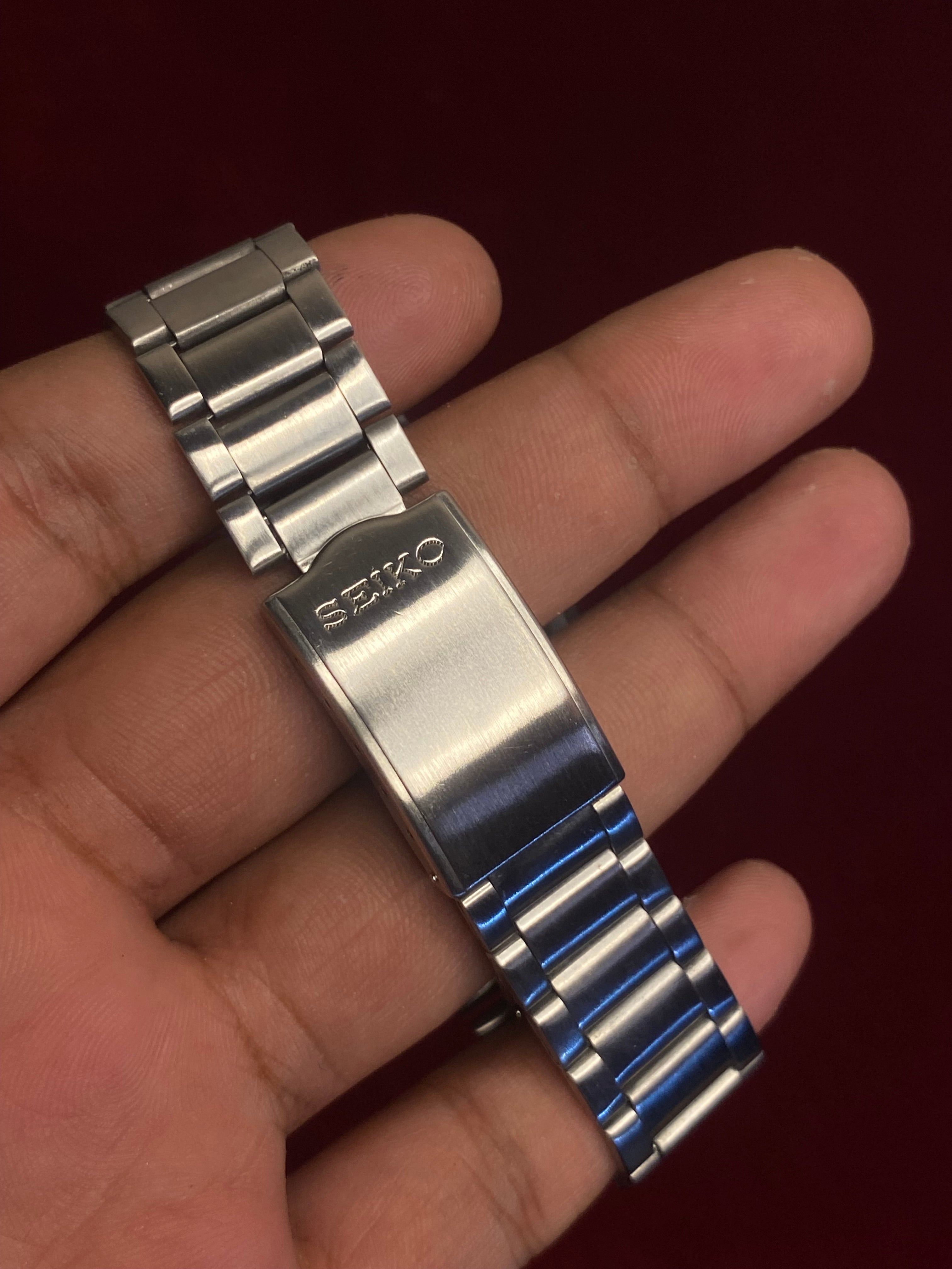 Vintage Seiko 5 — Midnight Blue Dial Watch | Ref. 7009-3131.