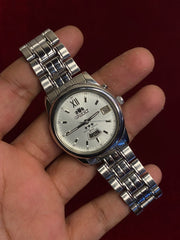 Orient 3-Star Automatic — Silver Sunburst Dial, Roman XII, | Ref. EM68-C0 | Cal. 46943 | 38mm.
50 m water resistance.