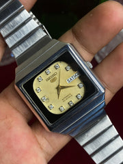 Seiko 5 “Zamana” — 1984 TV-Case Automatic | Cream & Crystal Watch.