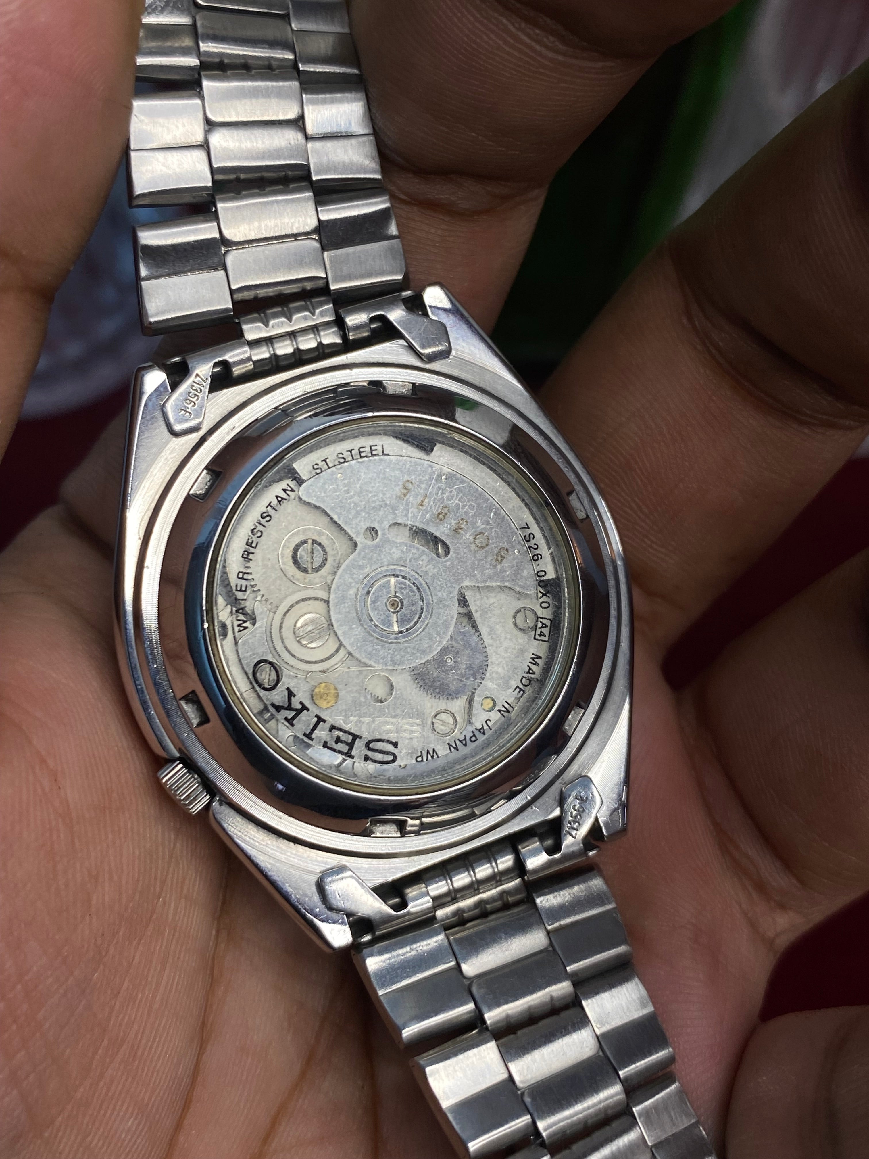 Seiko 5 Automatic — Blue Grooved Dial, Exhibition Back | Ref 7S26-00X0.