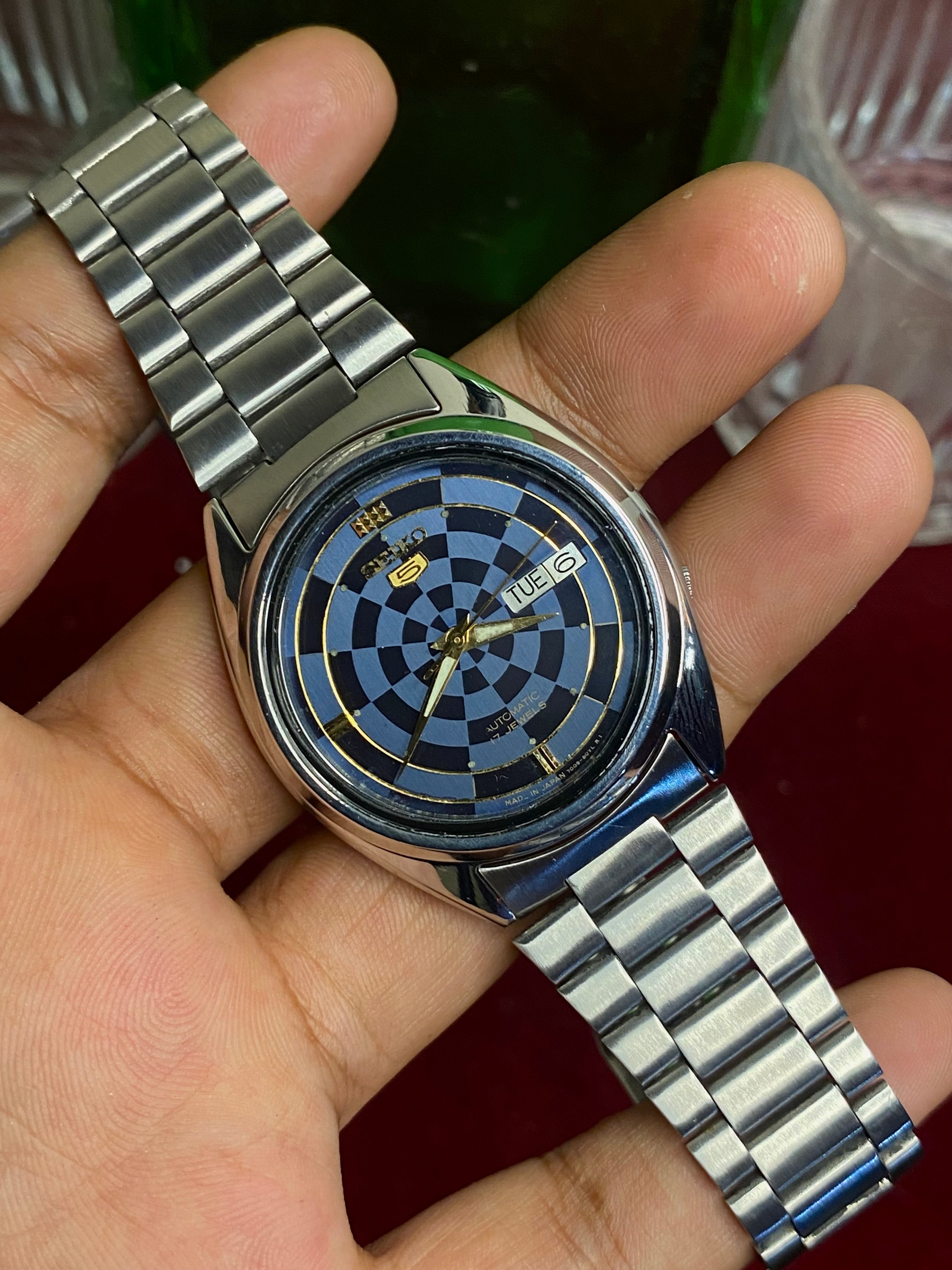 Seiko 5 Automatic — Blue Dartboard Dial Watch | Ref 7009-3041.