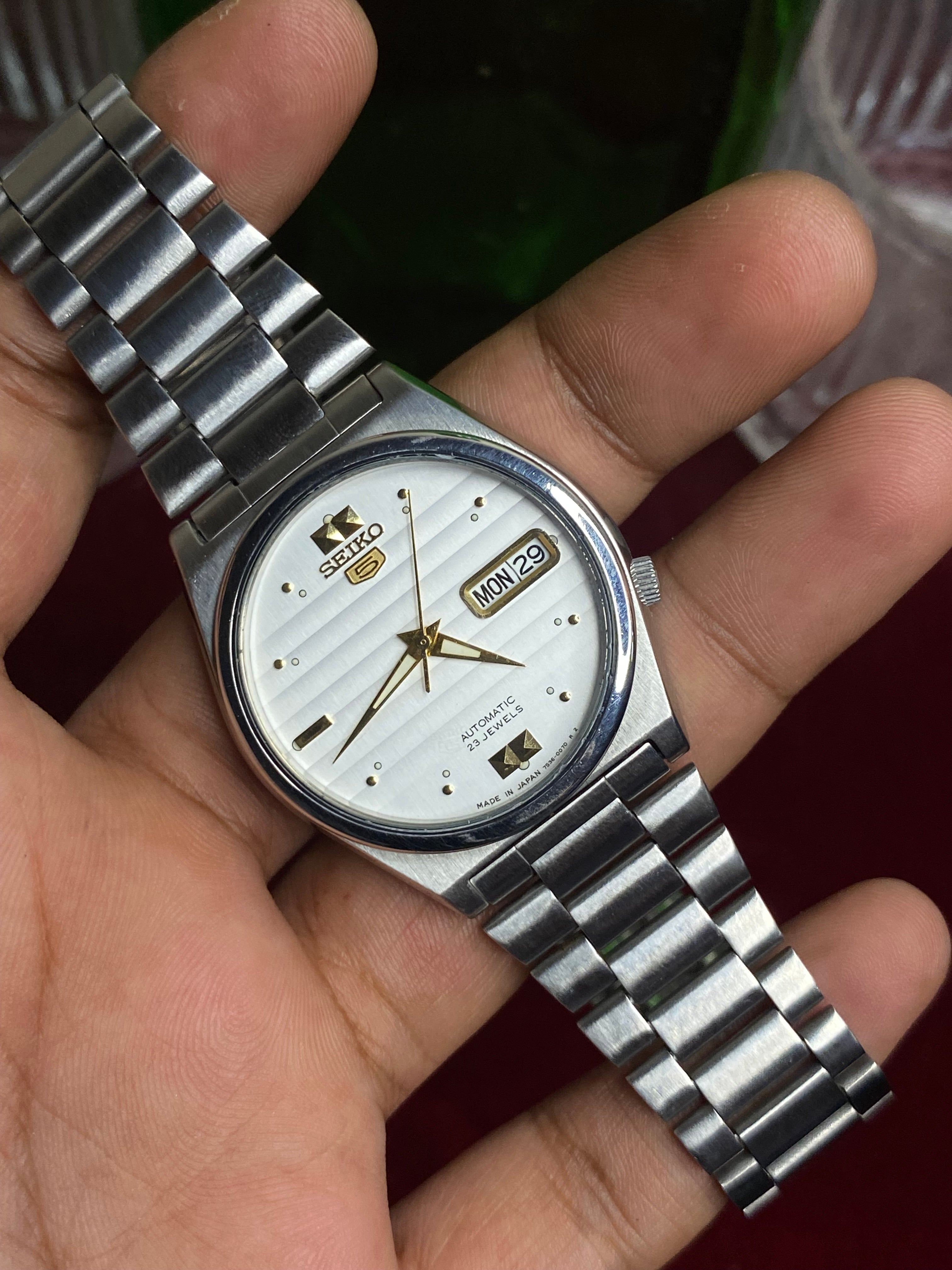Seiko 5 Automatic — White Pinstripe Textured Dial, 36mm | Ref 7S36-8180.