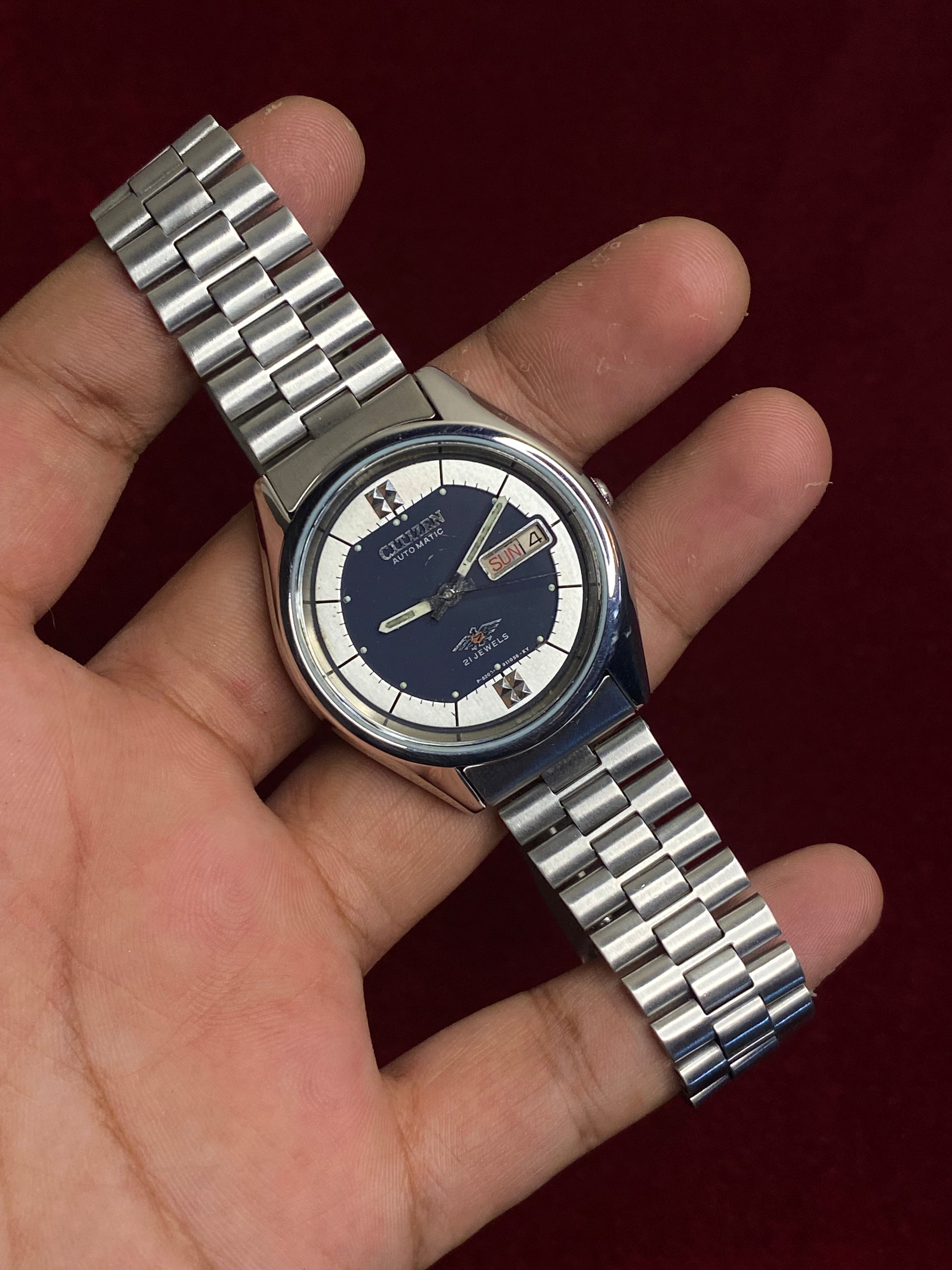 Vintage Citizen Eagle 7 — Navy Blue Two-Tone Dial | Ref. 4-285875 KT | Cal. 8200 | 38mm.