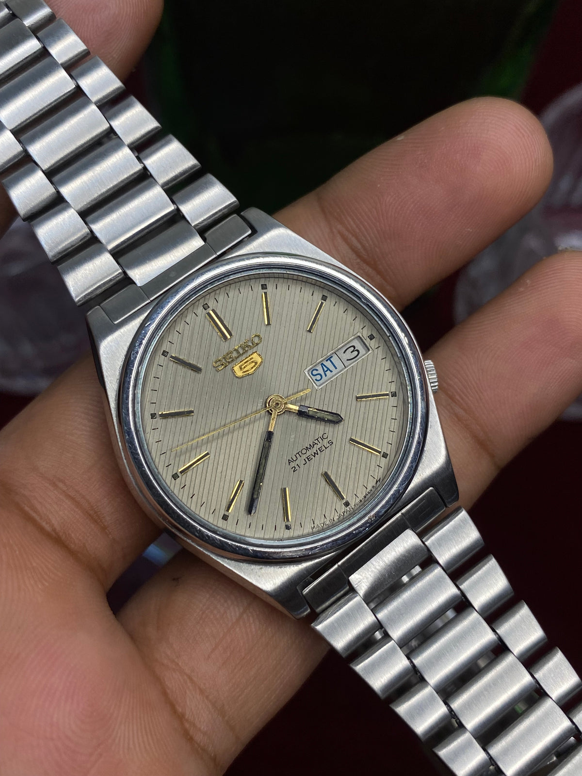 Seiko 5 “Grey Linen” — 7009 Textured Dial Automatic watch.
