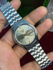 Seiko 5 “Silver Slant” — 7009 Textured Dial Automatic watch.