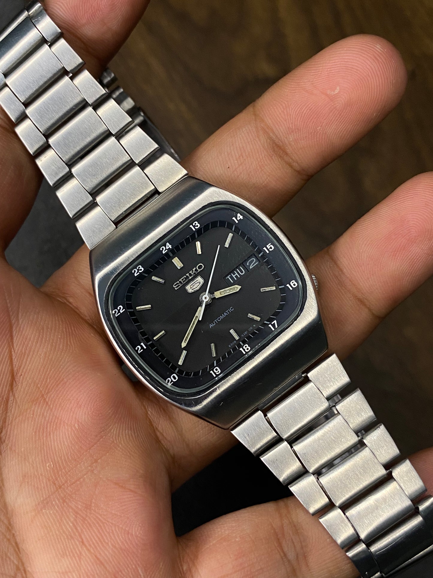 Rare Seiko 5 Black Railway Time TV shaped dial watch