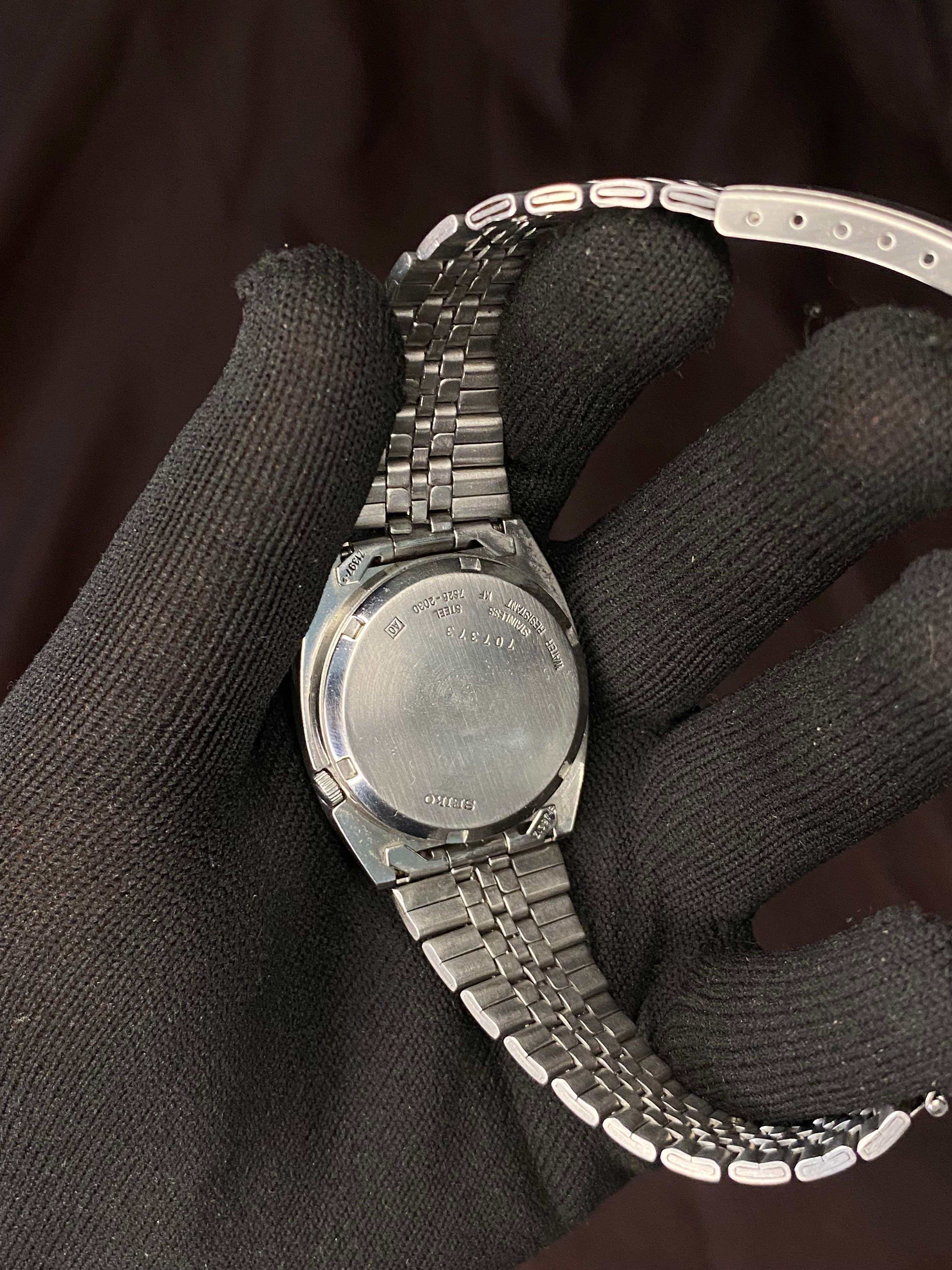 Seiko 5 Sunburst  Grey Tv Dial Watch