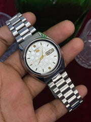 Seiko 5 — Silver-White Check Dial with Gold Accents | 38mm Japanese Automatic Watch.