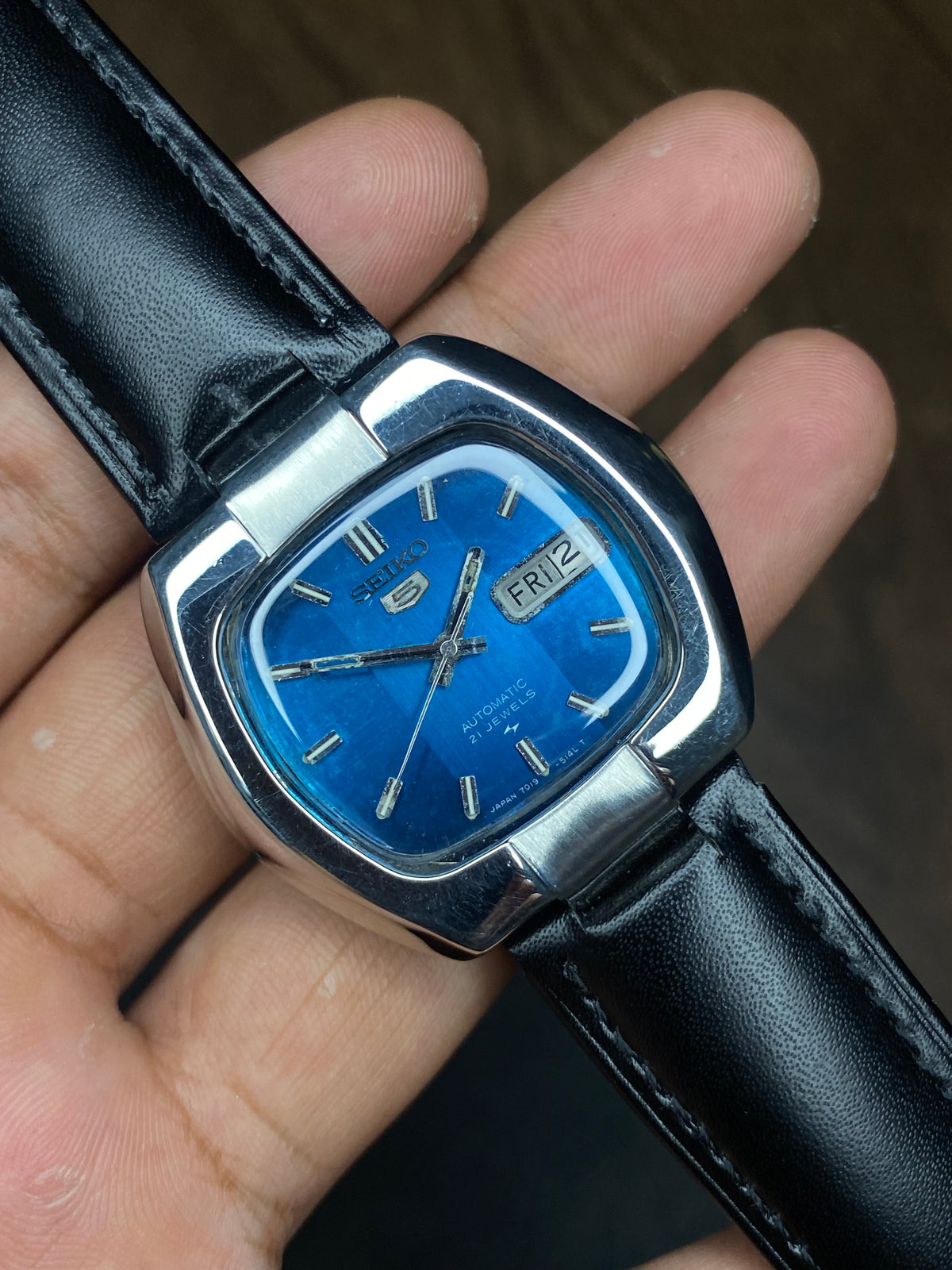 Super Rareee Seiko 5 Vintage TV “Ocean-blue” Sunburst Dial Watch With black leather strap.