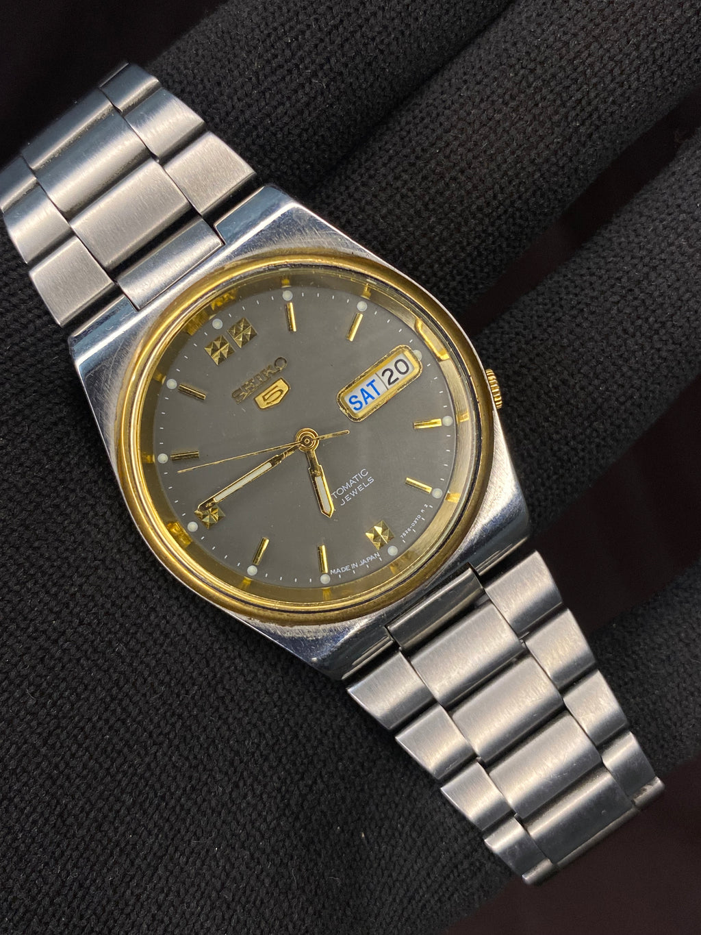 Seiko 5 Rare Grey Dial Watch with Transparent back