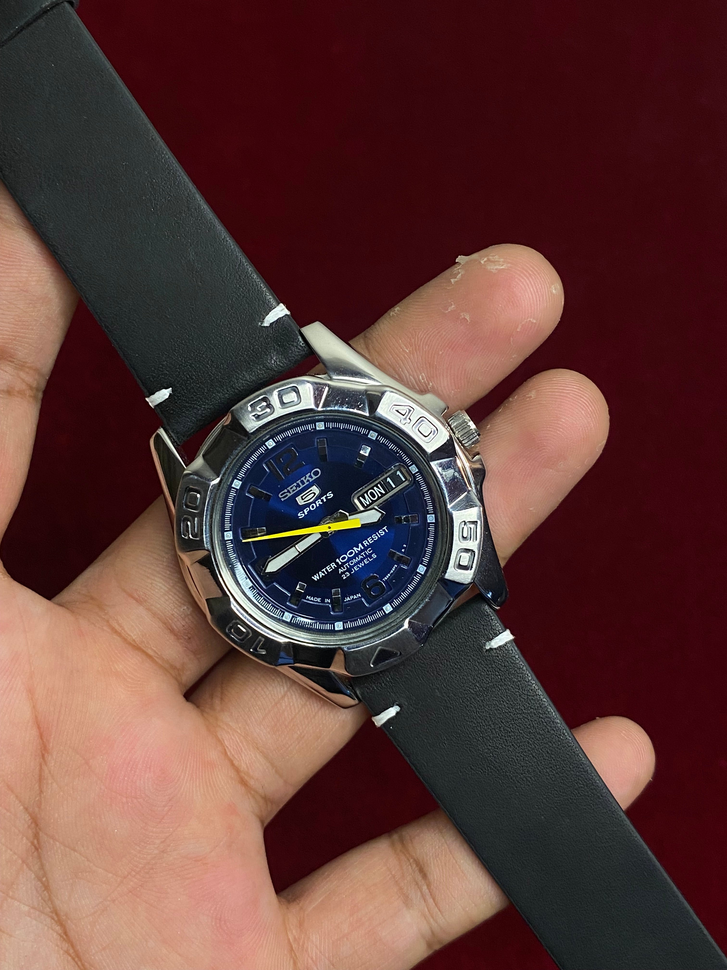 Seiko 5 Sports — "Blue Explorer",23 Jewels, 100m | Ref. 7S36-02L0 | Exhibition Caseback | 41mm.