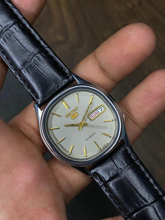 Super Rare Vintage Seiko 5 Tonneau-Shaped Grey Sunburst Dial Watch With leather Strap