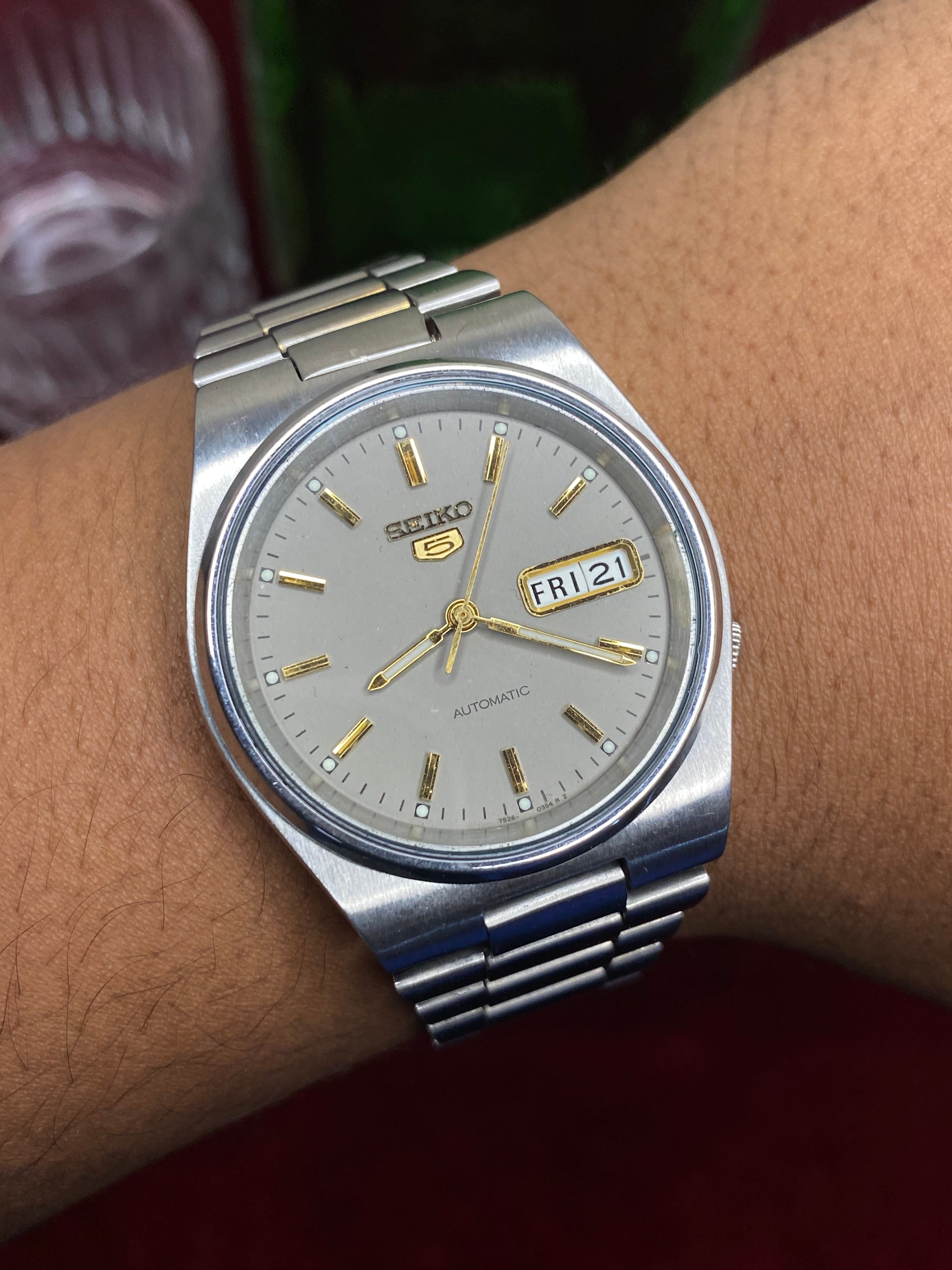 Seiko 5 — Clean Silver-Grey Dial | 38mm Japanese Automatic Watch.